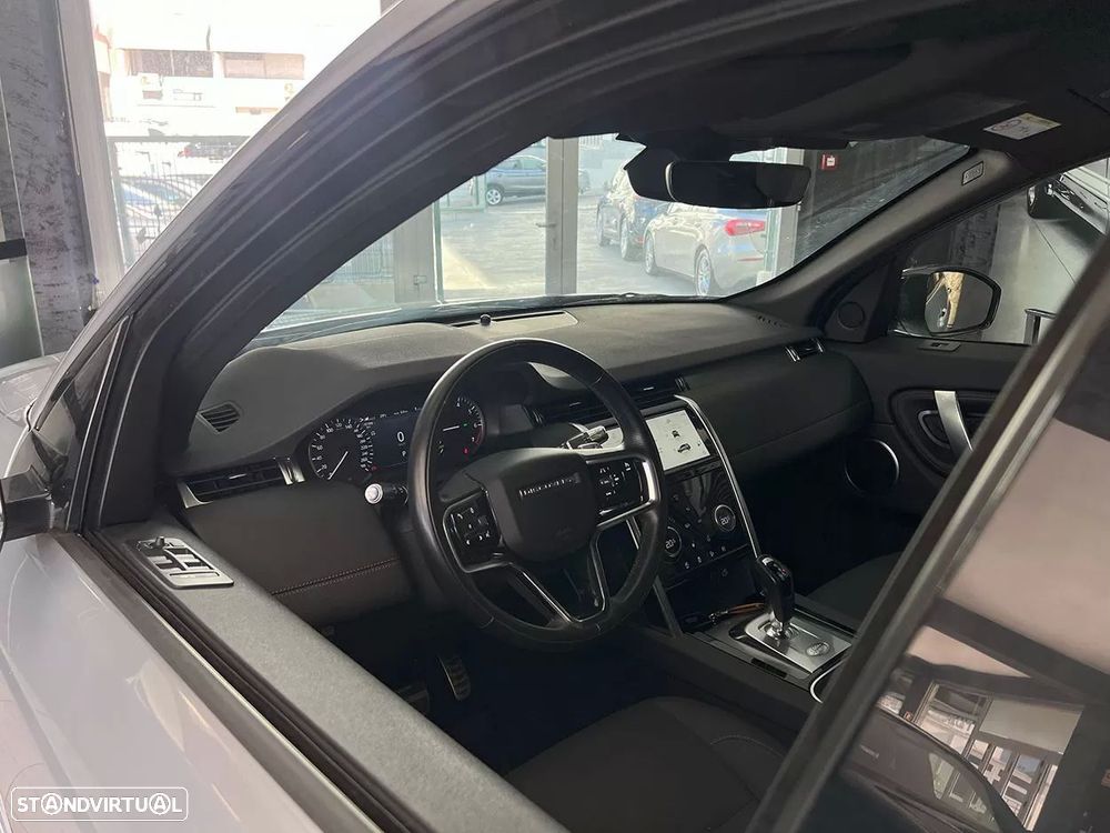 Land Rover Discovery Sport - 27