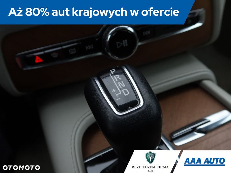 Volvo XC 90 - 21