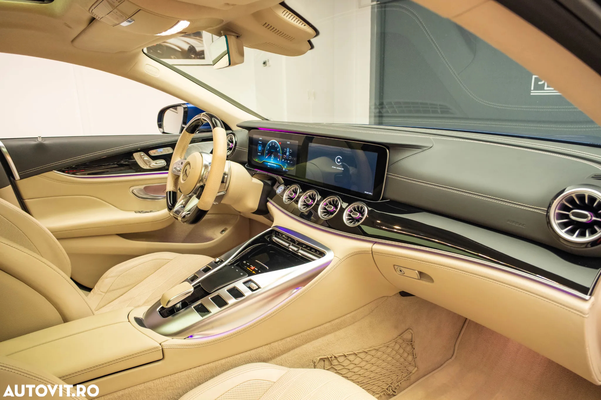 Mercedes-Benz AMG GT-S 63 4MATIC+ - 32