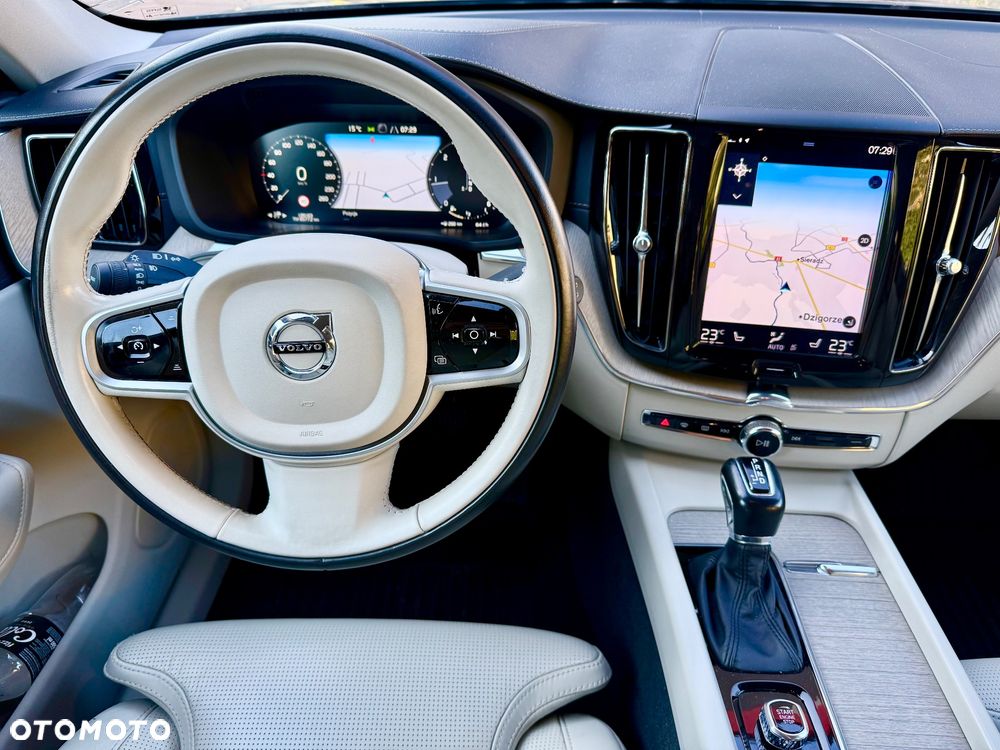 Volvo XC 60 D4 AWD Inscription - 8