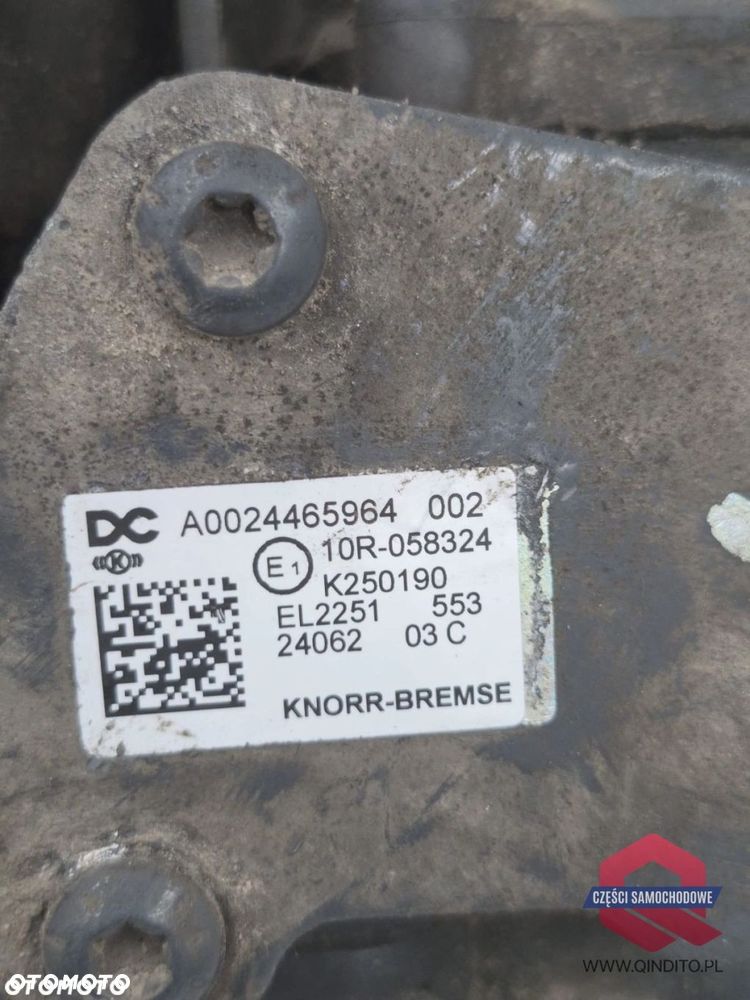 ZAWÓR OSUSZACZ PODSTAWA OSUSZACZA MERCEDES ACTROS - 4