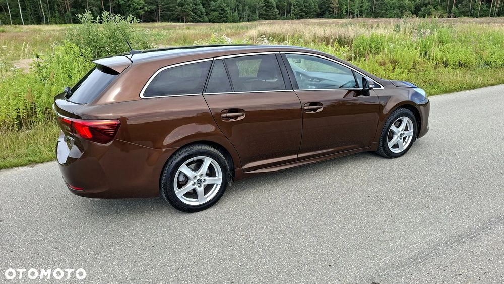 Toyota Avensis 2.0 D-4D Premium - 17