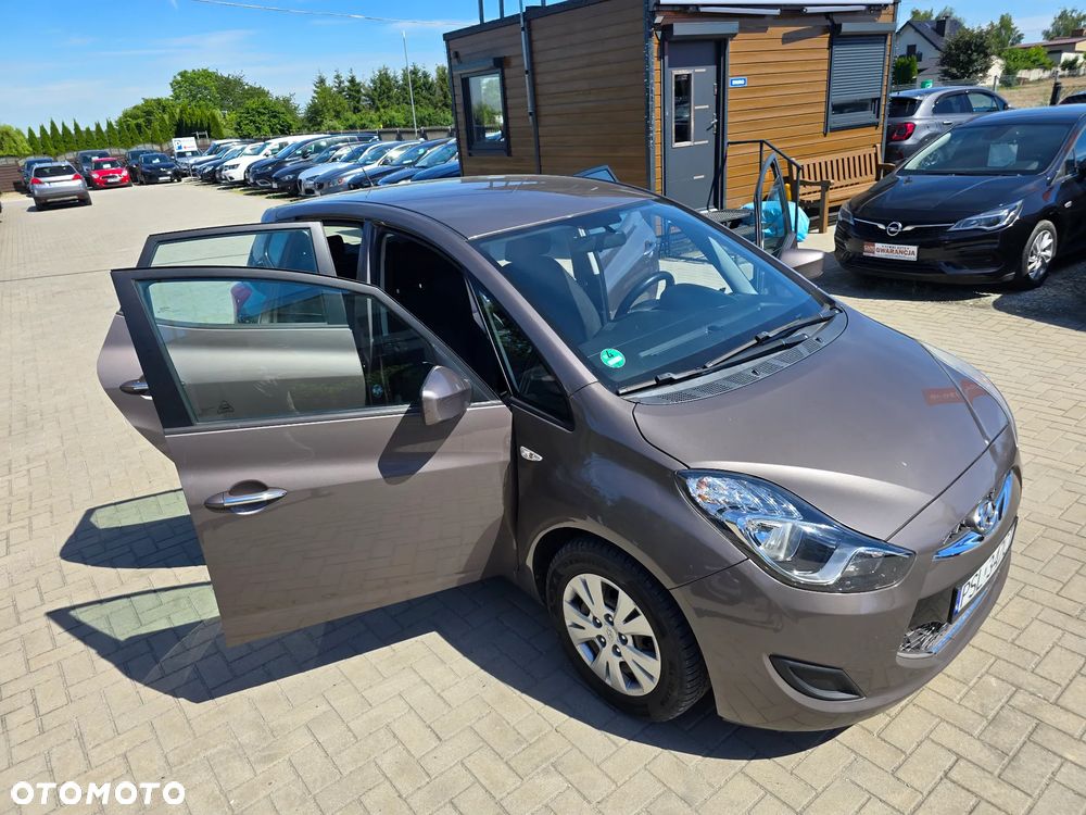 Hyundai ix20 - 32