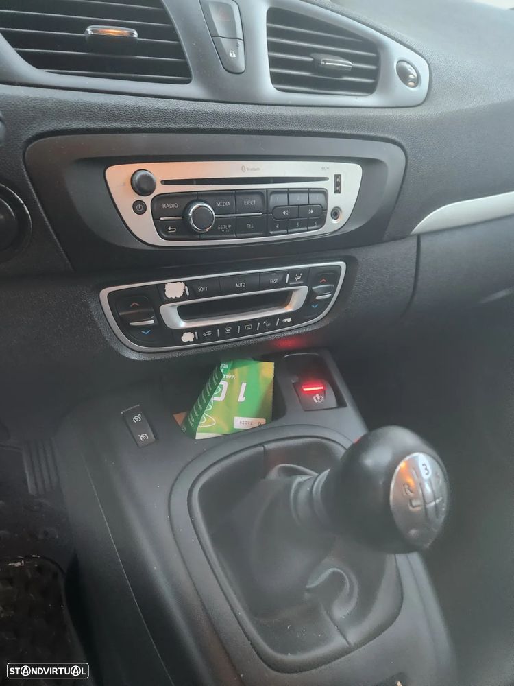 Renault Grand Scénic ver-energy-dci-110-business - 16