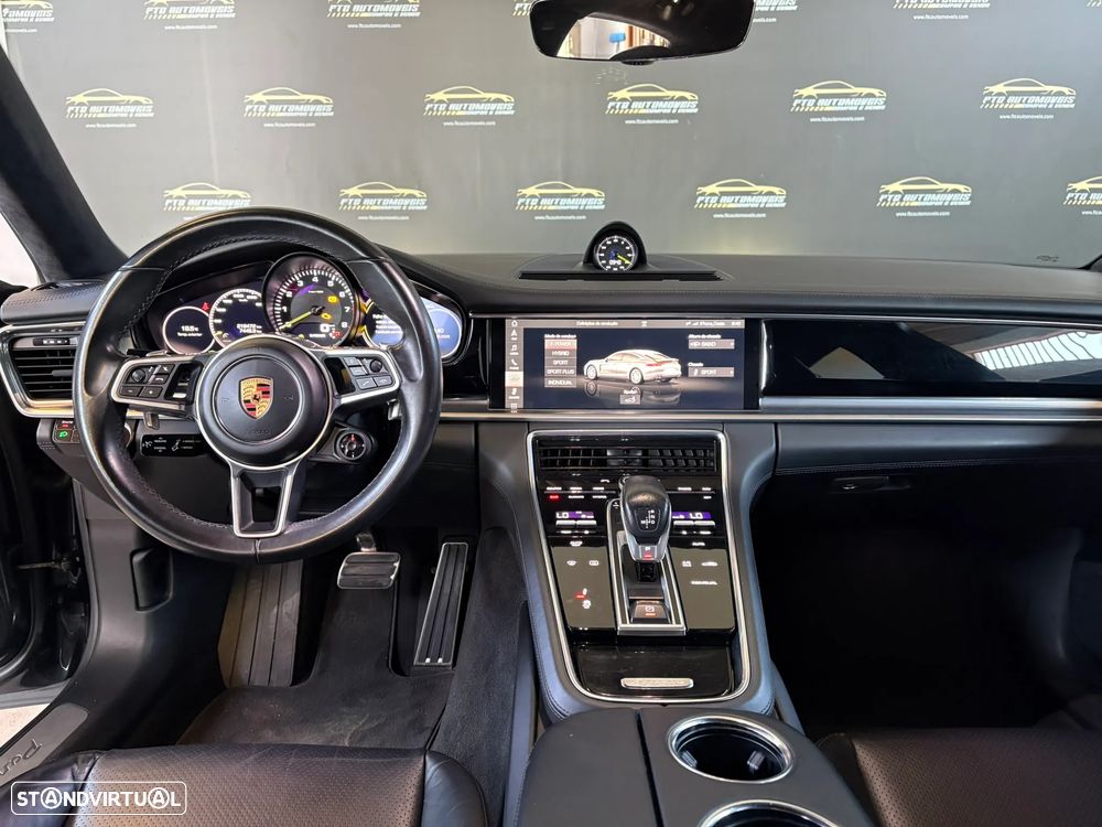 Porsche Panamera 4 E-Hybrid - 10