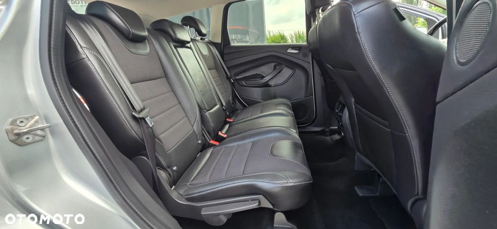 Ford Kuga 2.0 TDCi 4x4 Titanium - 34