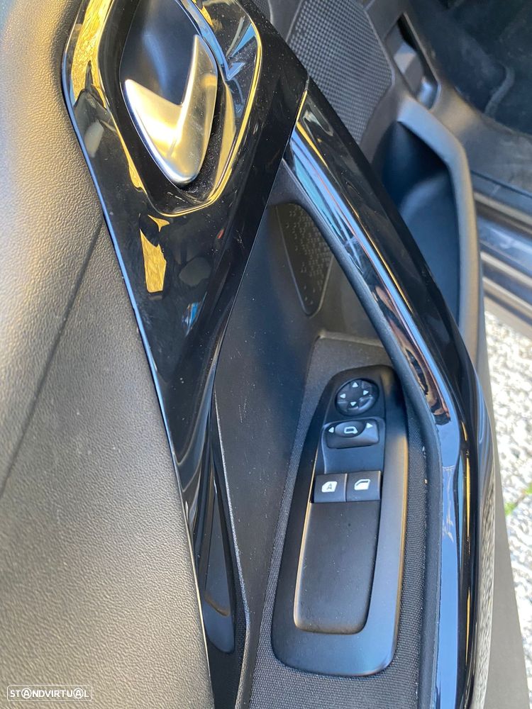 Peugeot 208 1.6 BlueHDi Style - 19