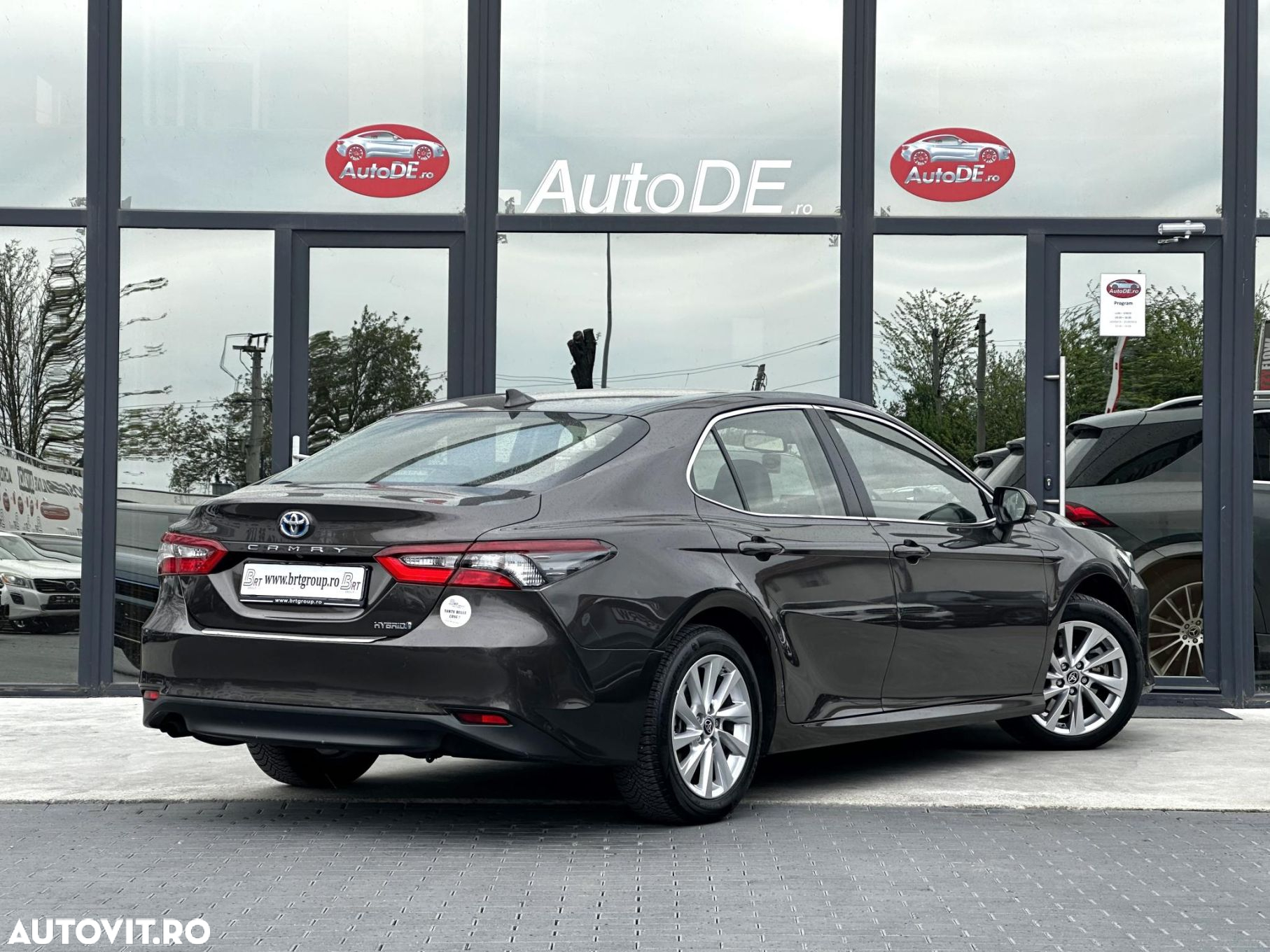 Toyota Camry - 3