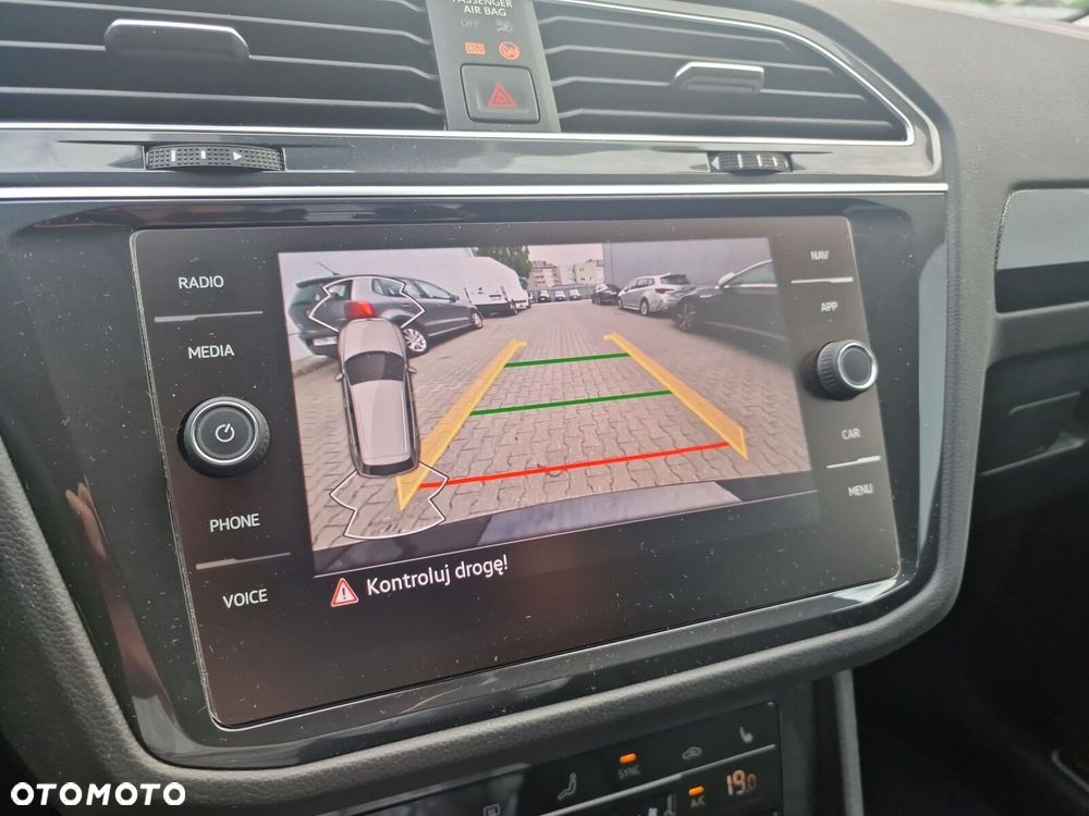 Volkswagen Tiguan 2.0 TSI 4Mot Elegance DSG - 25