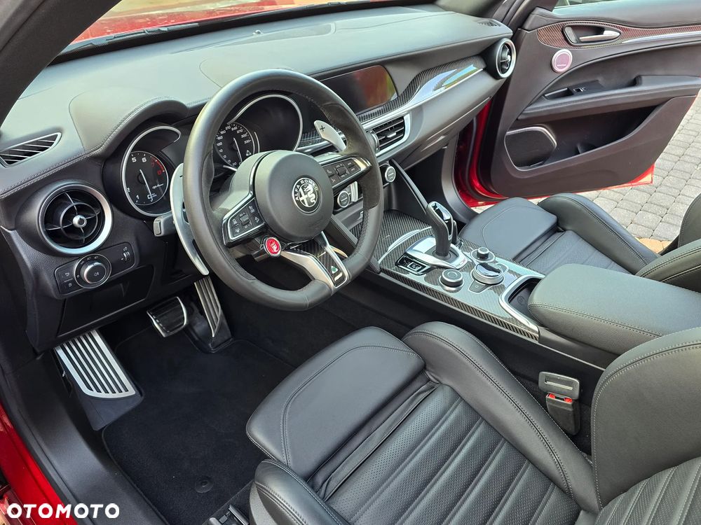 Alfa Romeo Stelvio V6 2.9 Bi-Turbo AT8-Q4 Quadrifoglio - 11
