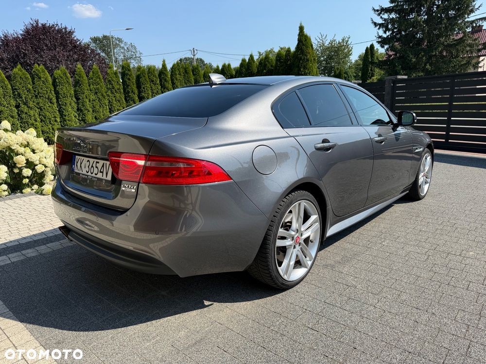 Jaguar XE 20d AWD R-Sport - 12