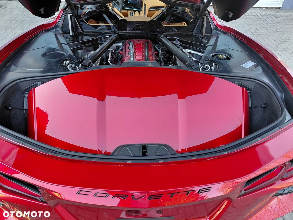 Chevrolet Corvette - 31