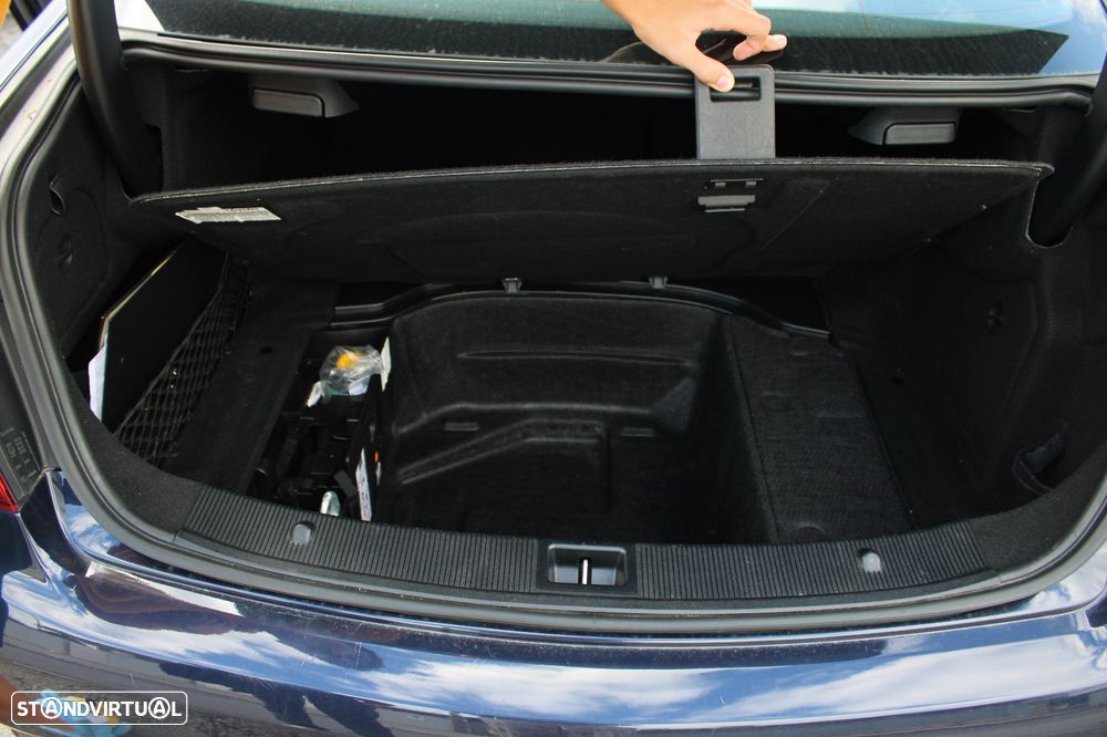 Mercedes-Benz E 200 - 7