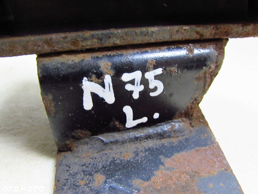 ISUZU NPR NQR NKR 5.2 D 4HK1 PODUSZKA SILNIKA LEWA - 5