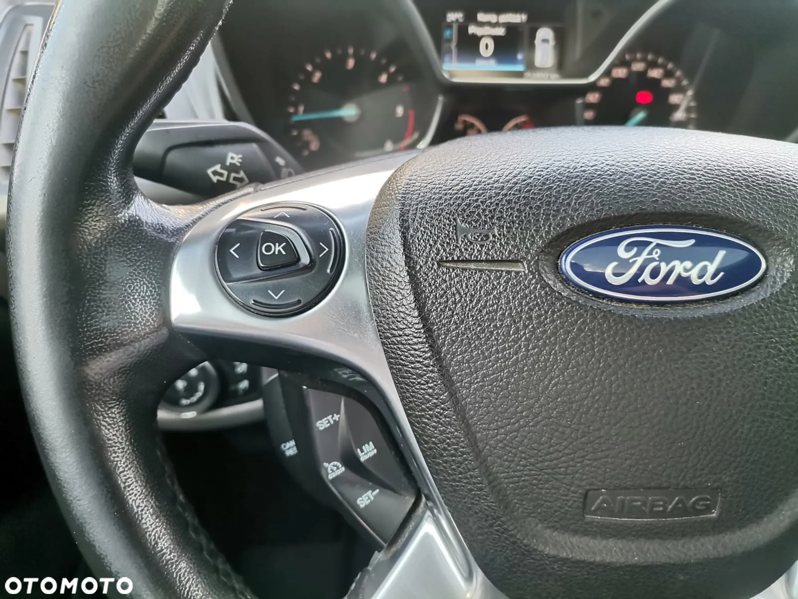 Ford Tourneo Connect 1.5 TDCi Titanium - 18