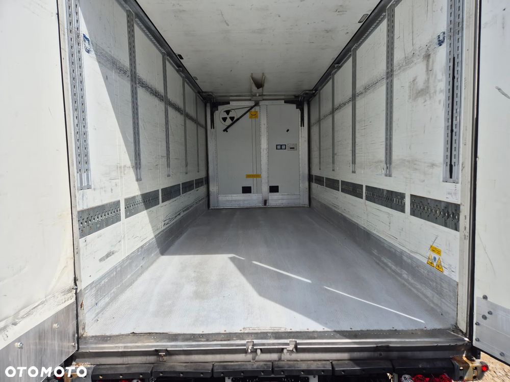 Schmitz Cargobull CARRIER MAXIMA 1300 / WINDA / DOPPEL STOCK / ŚCIANA GRODZIOWA / BELKI / PODNOSZONA OŚ / z Niemiec / TOP STAN 2011/ CARRIER CHŁODNIA CHLODNIA LODÓWKA PODWÓJNY ZAŁADUNEK PIĘTROWA - 8