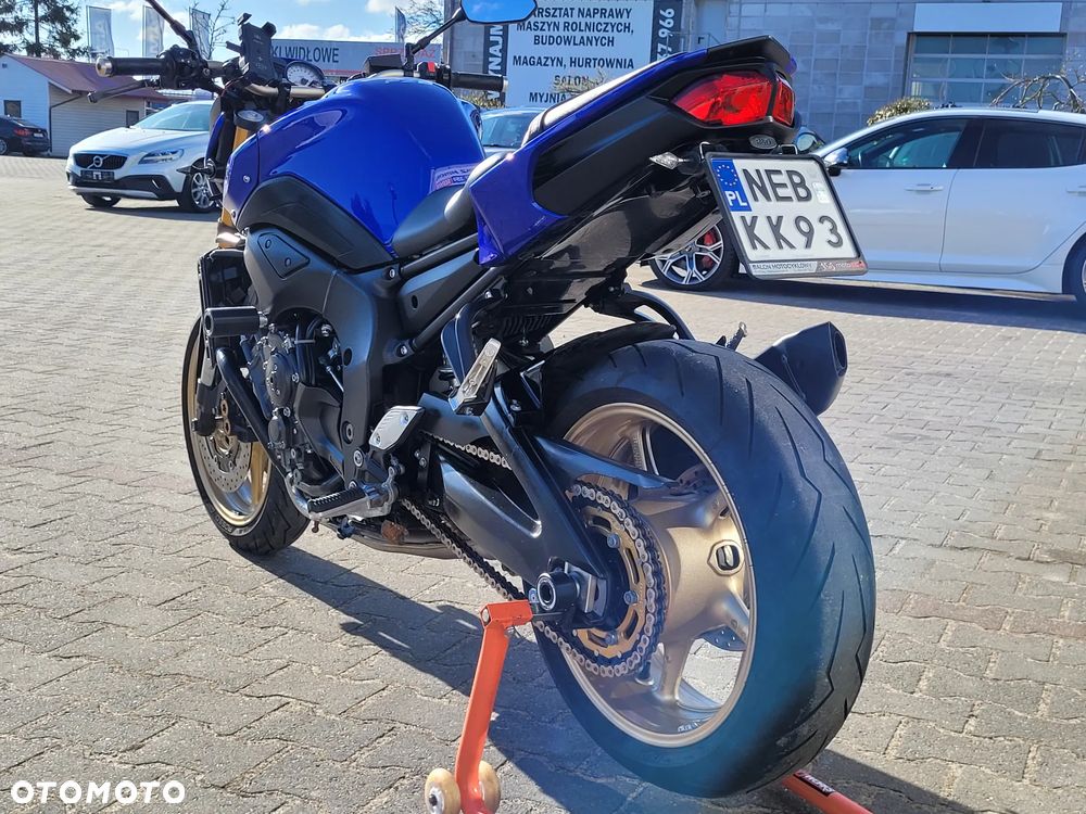 Yamaha FZ8 - 21