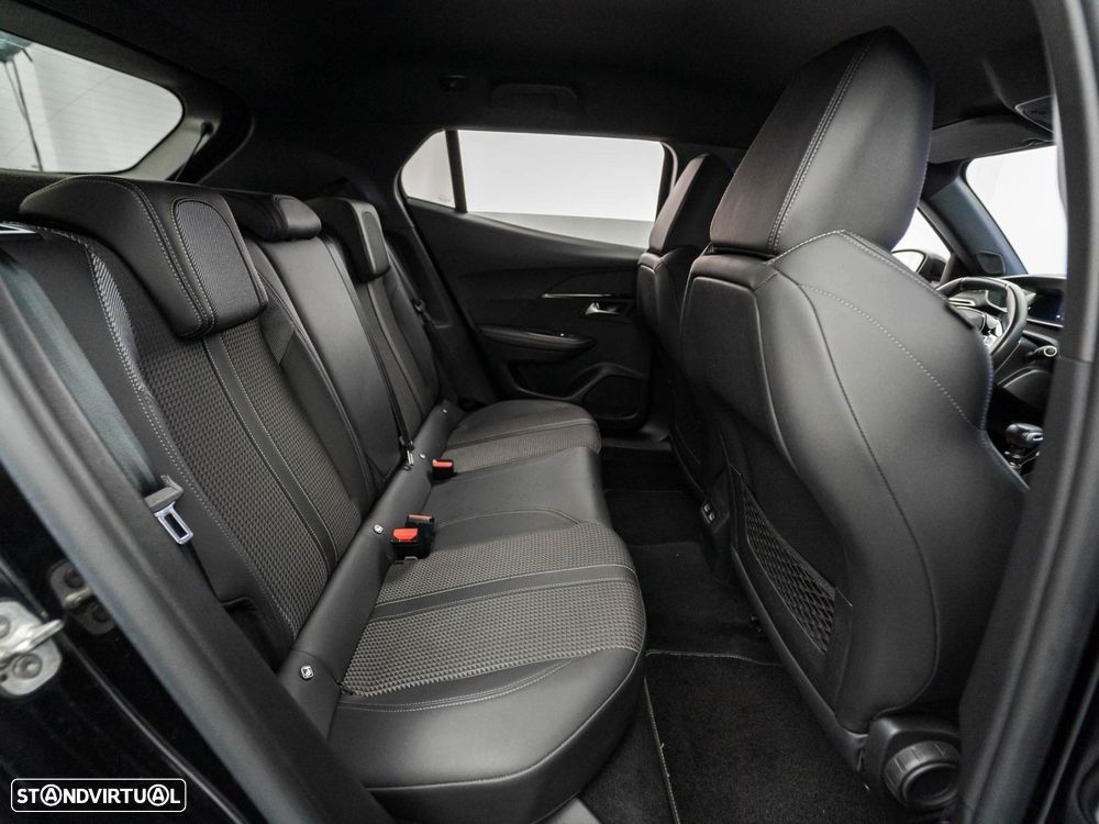 Peugeot 2008 1.2 PureTech GT - 36