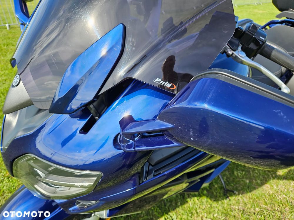 Yamaha FJR - 19