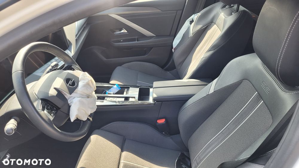 Opel Astra Edition - 10