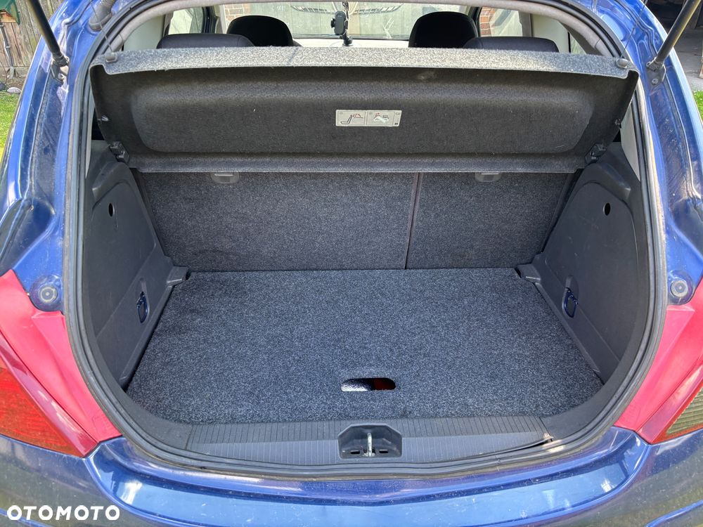 Opel Corsa 1.2 16V Essentia - 6