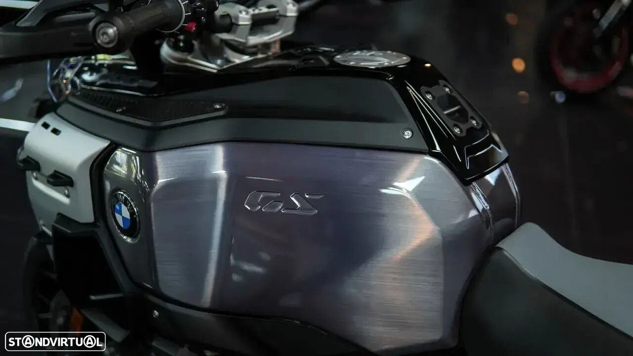 BMW R 1300 GS Adventure TRIPLE BLACK REBAIXADA - 9