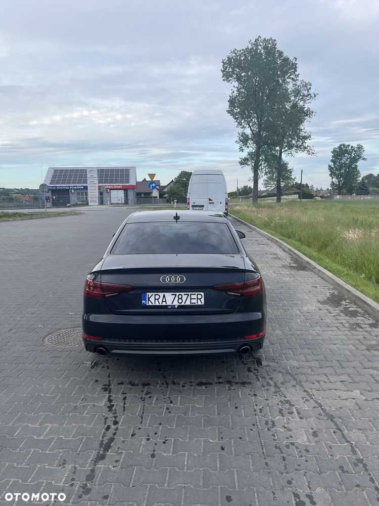 Audi A4 Limousine - 6