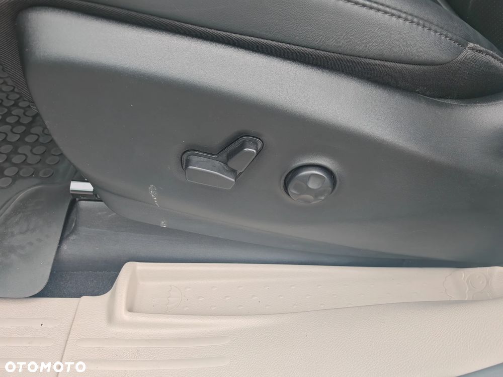 Chrysler Pacifica - 23