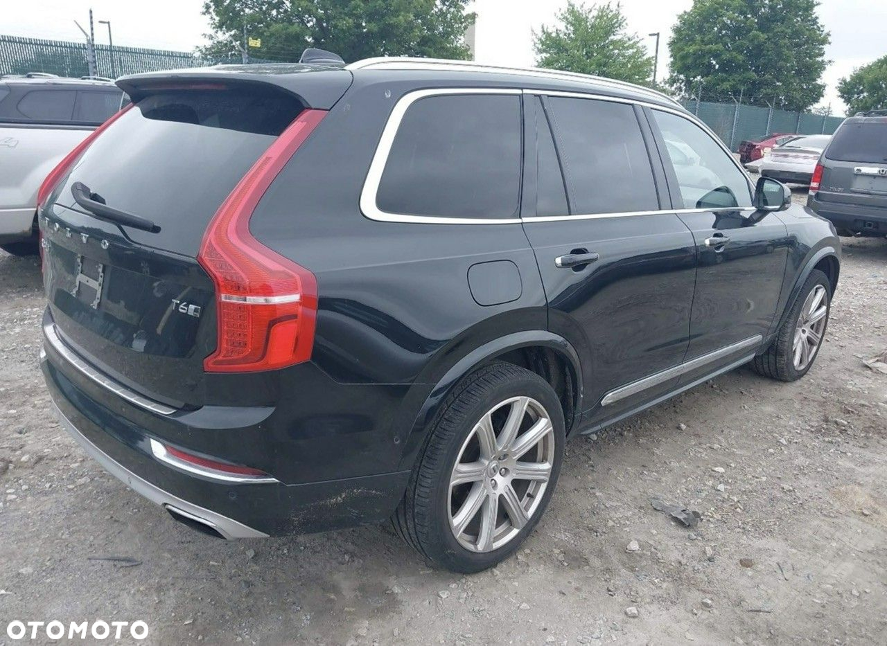 Volvo XC 90 - 6