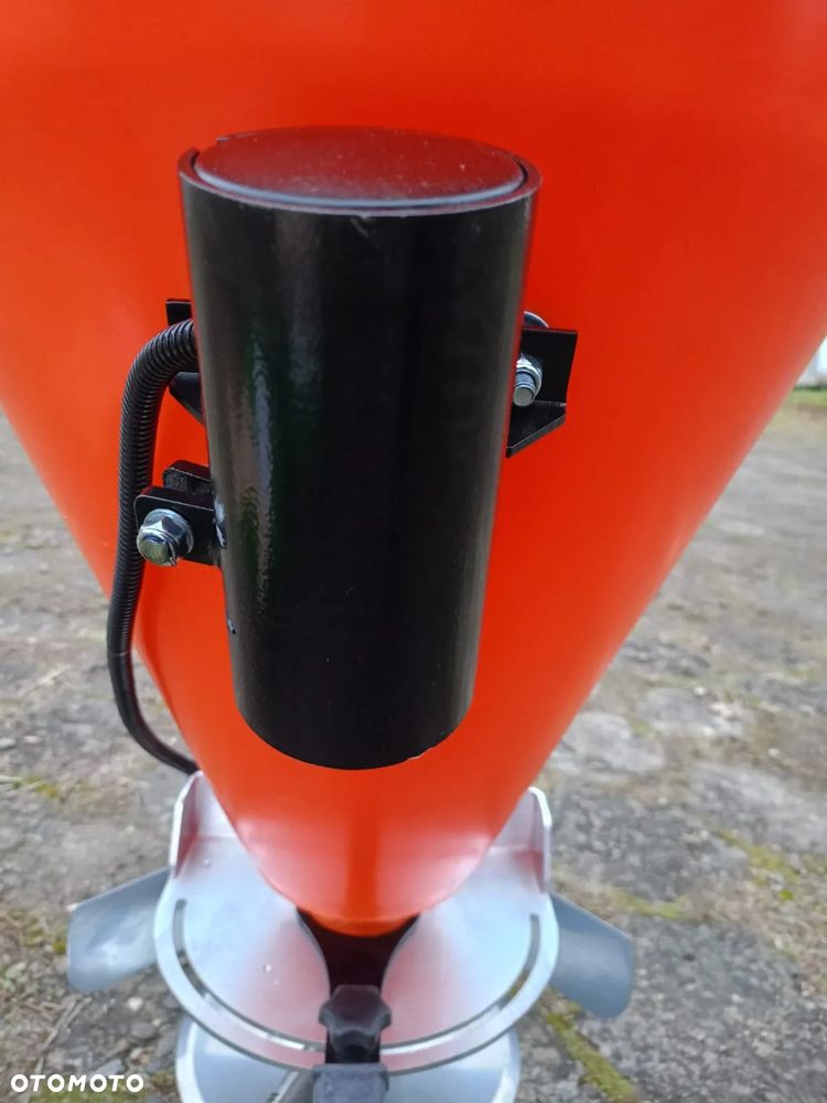 Solarka piaskarka posypywarka DEXWAL SOLDROG 110 L - 10