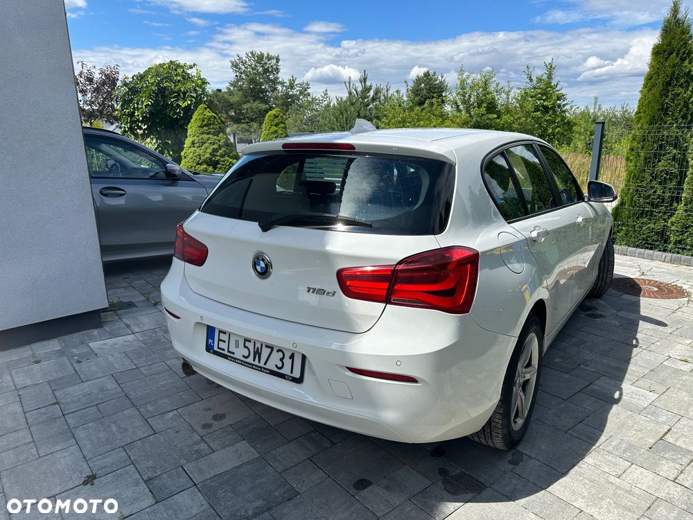 BMW Seria 1 118d - 4