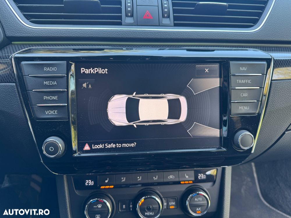 Skoda Superb 2.0 TDI DSG Premium Edition - 35