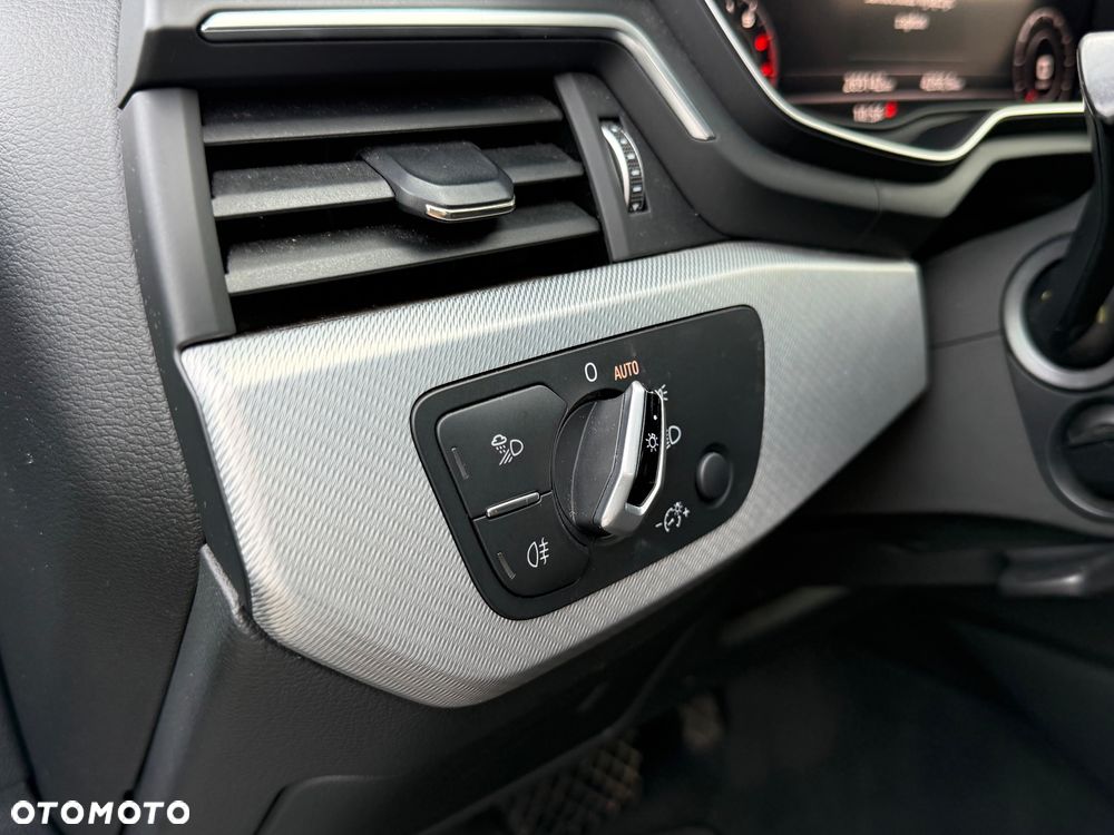 Audi A4 Limousine - 28