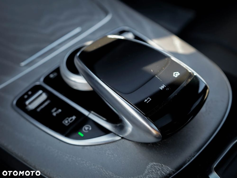 Mercedes-Benz CLS - 19