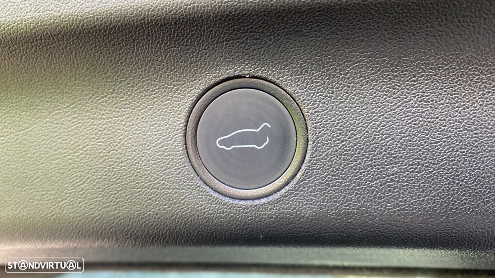 Tesla Model Y Long Range Tração Integral - 11