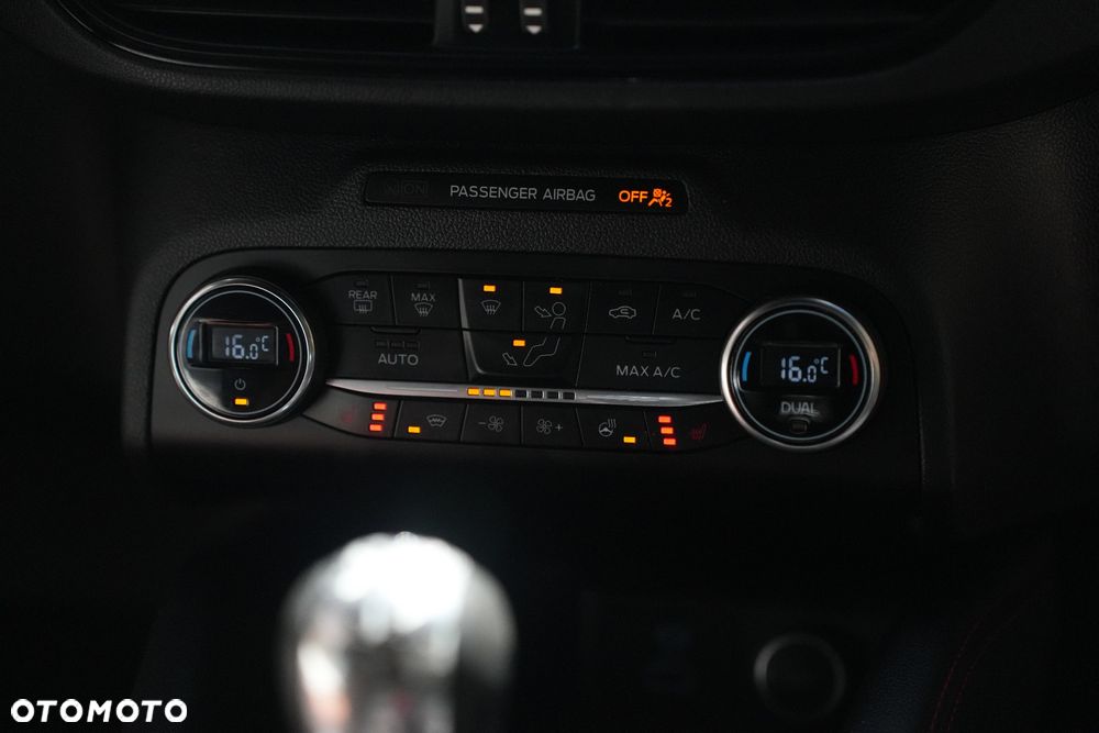Ford Kuga 1.5 EcoBoost FWD ST-Line X - 24