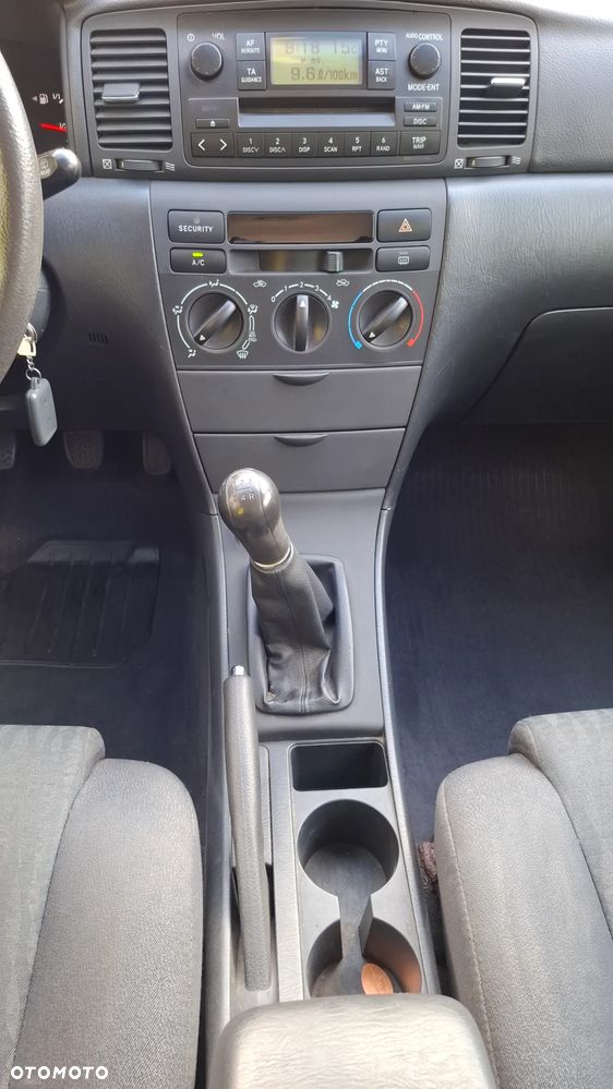 Toyota Corolla 1.6 VVT-i Terra - 24