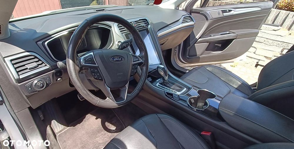 Ford Fusion 2.0 EcoBoost Titanium - 13