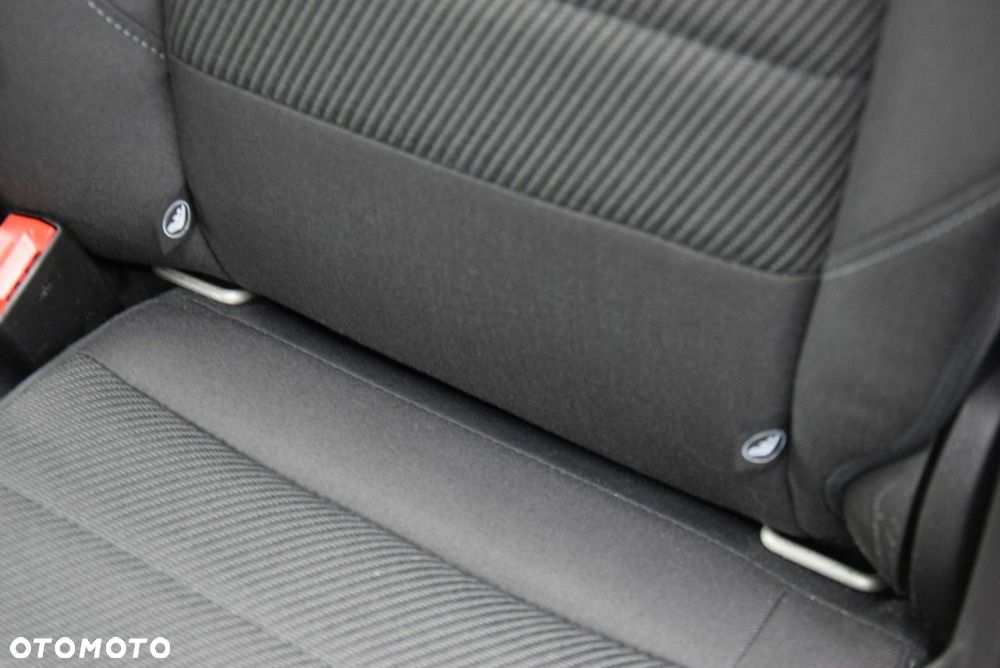 Ford Kuga 2.0 TDCi 2x4 Trend - 22
