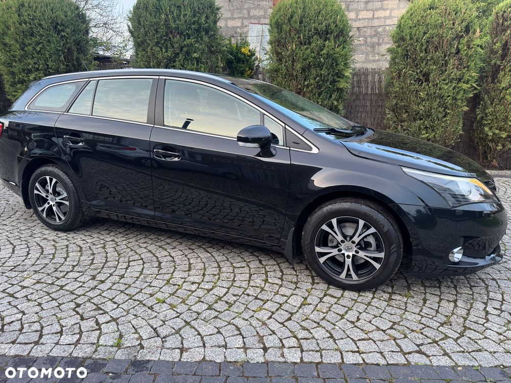 Toyota Avensis 1.8 Executive - 25