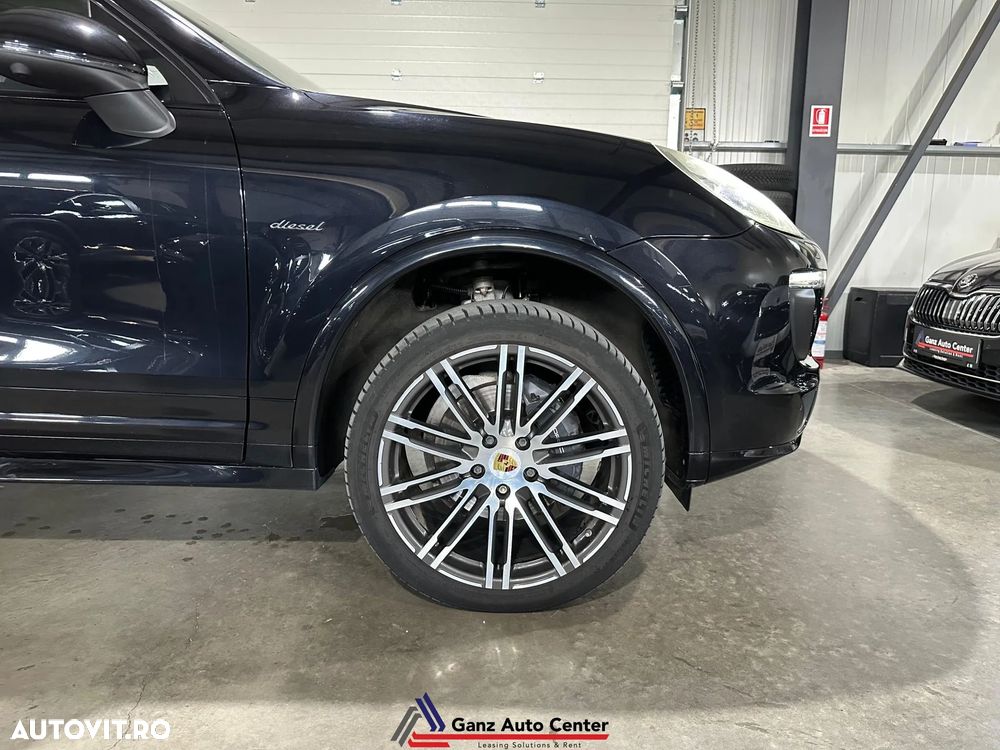 Porsche Cayenne Platinum Edition - 32