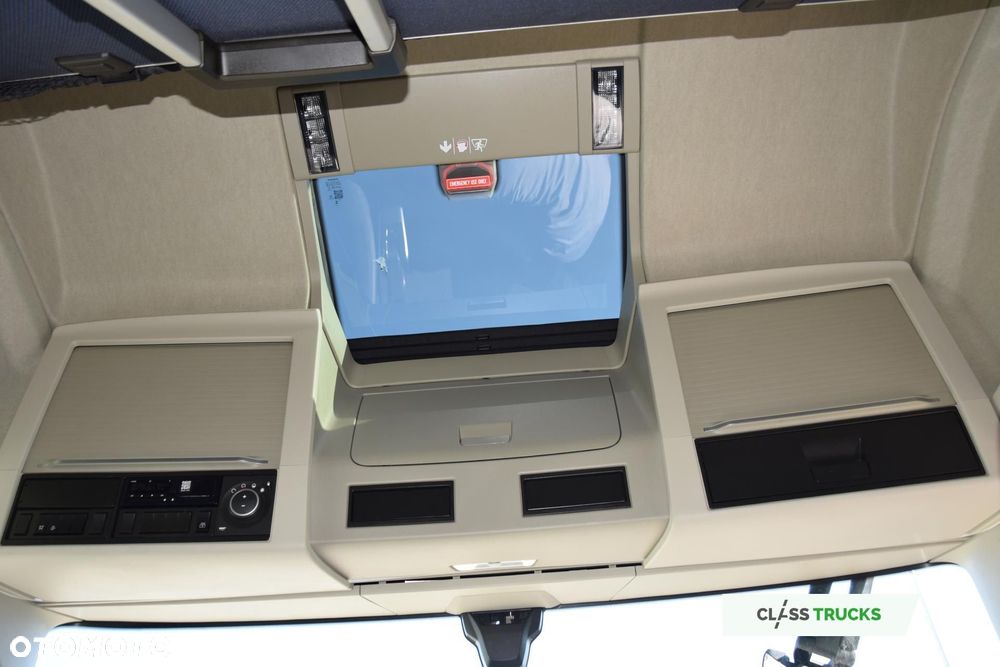 Volvo FH 460 Globetrotter XL i-Save I-ParkCool - 15