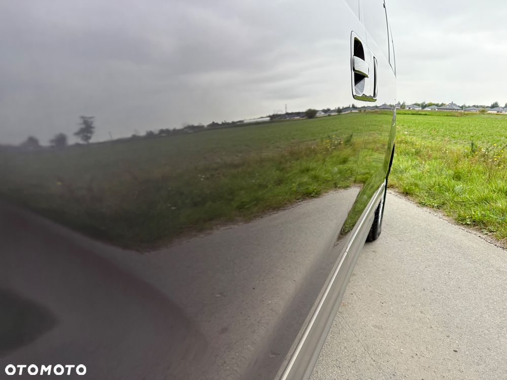 Hyundai H-1 2.5 CRDi Comfort - 11