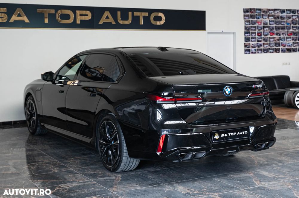 BMW M7 M760e xDrive - 40
