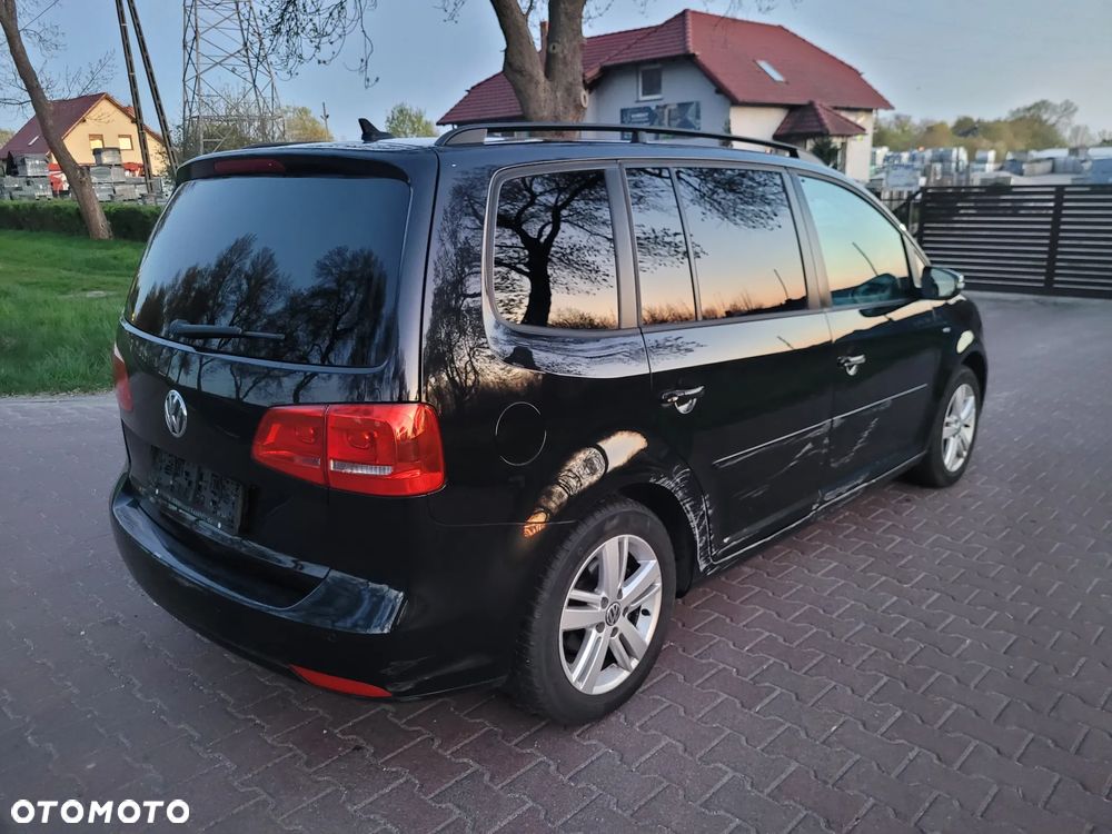 Volkswagen Touran 2.0 TDI DPF MATCH - 5