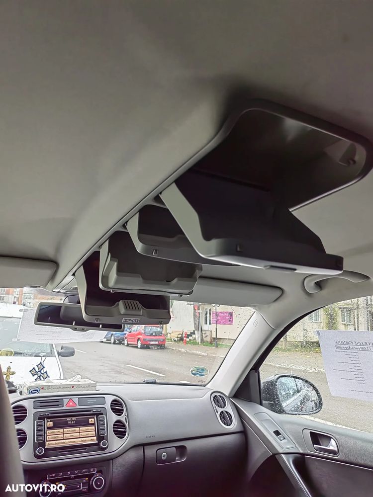 Volkswagen Tiguan - 12