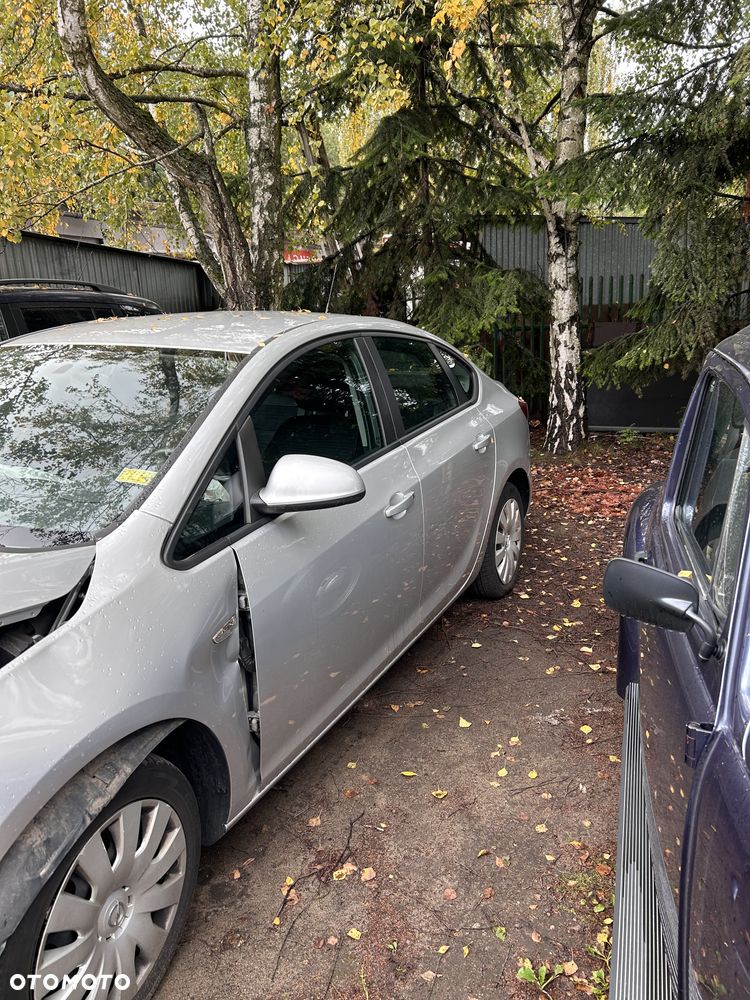 Opel Astra - 6