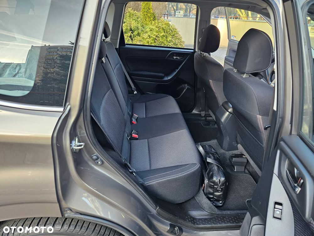 Subaru Forester 2.0 i Exclusive Lineartronic - 13