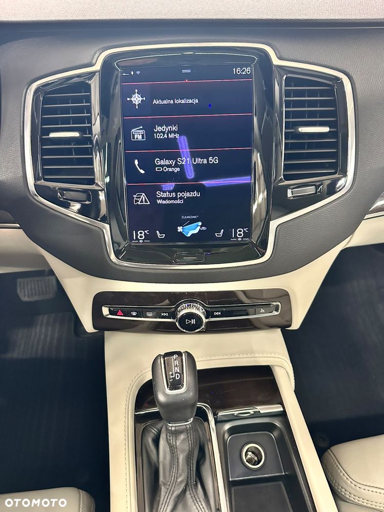 Volvo XC 90 D5 SCR AWD Momentum - 16