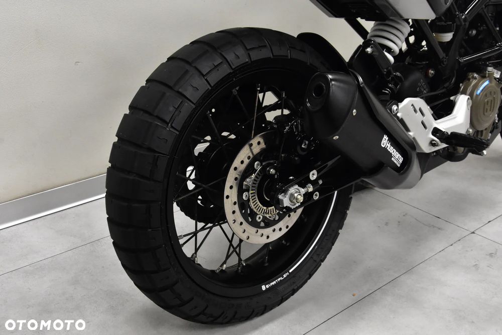 Husqvarna Svartpilen - 36